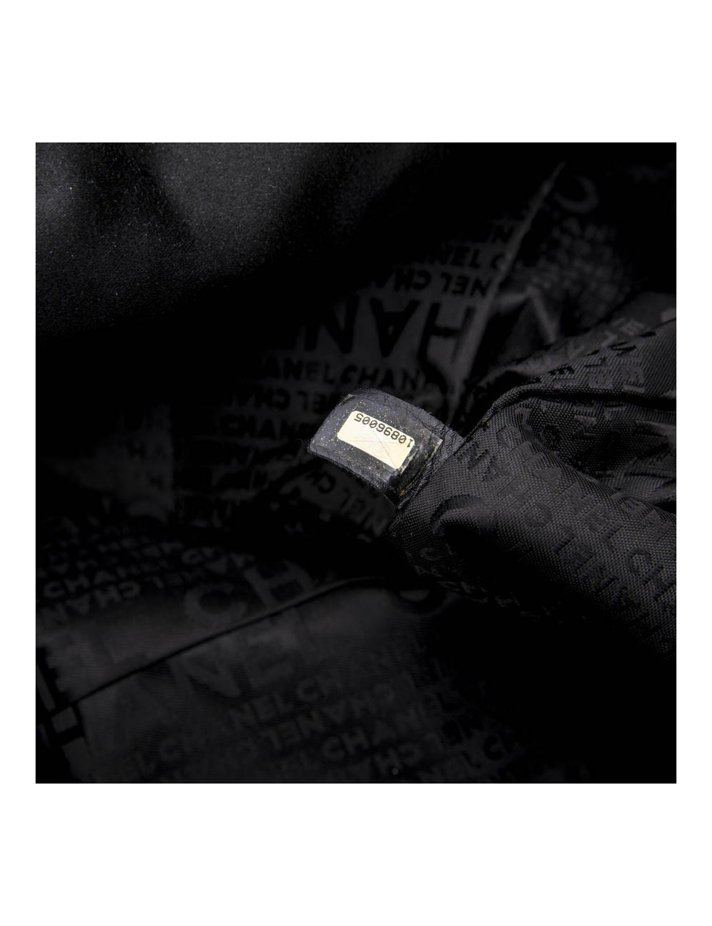 Sac CHANEL en satin duchesse noir