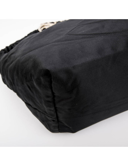 Sac CHANEL en satin duchesse noir