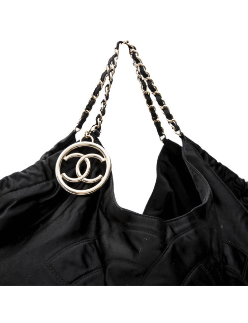 Sac CHANEL en satin duchesse noir
