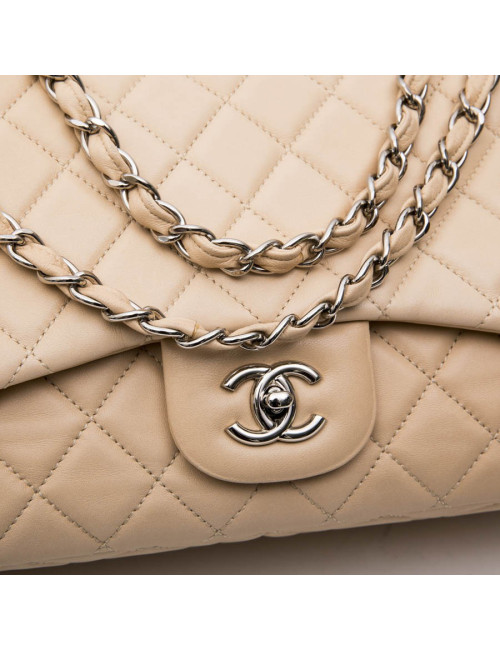 Sac Jumbo CHANEL cuir matelassé souple beige
