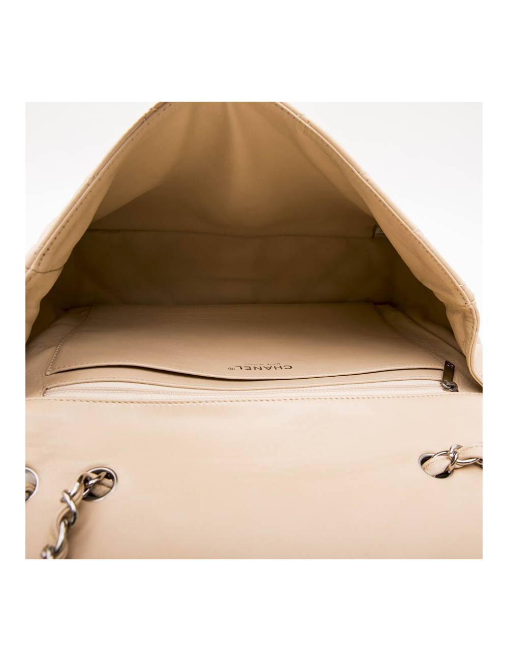 Sac Jumbo CHANEL cuir matelassé souple beige