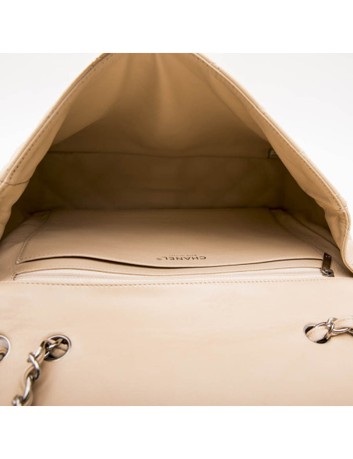 Sac Jumbo CHANEL cuir matelassé souple beige