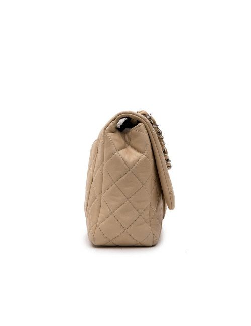 Sac Jumbo CHANEL cuir matelassé souple beige