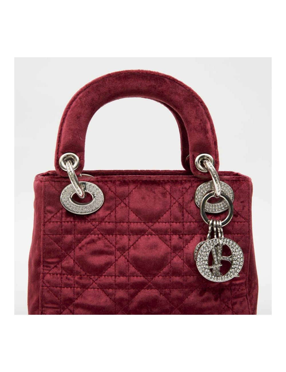 Mini sac Lady D CHRISTIAN DIOR en velours de soie rouge cardinal