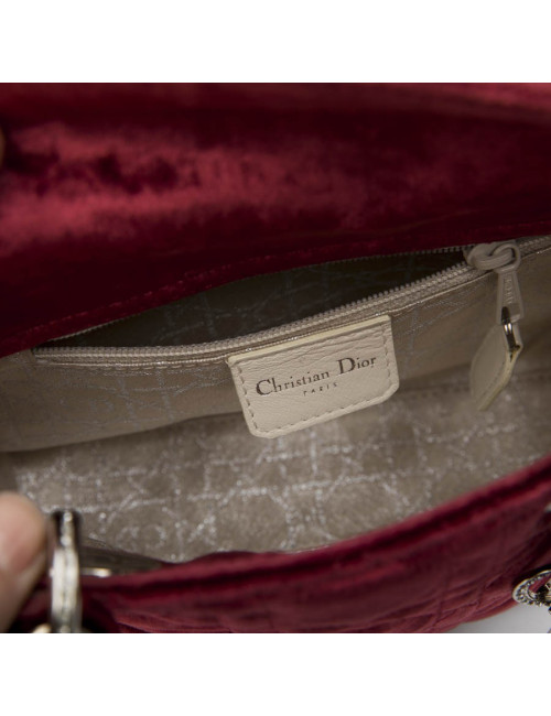 Mini sac Lady D CHRISTIAN DIOR en velours de soie rouge cardinal