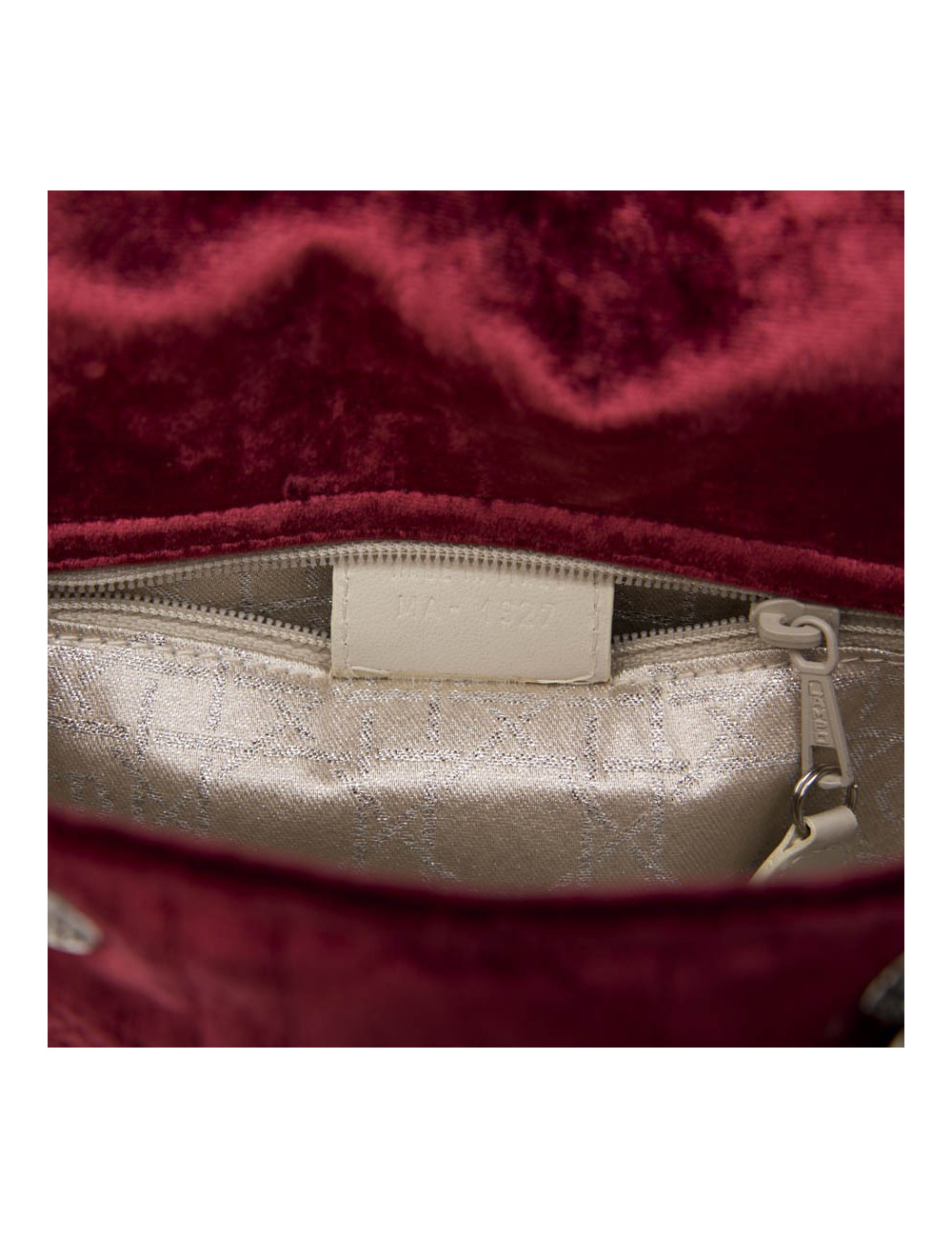 Mini sac Lady D CHRISTIAN DIOR en velours de soie rouge cardinal