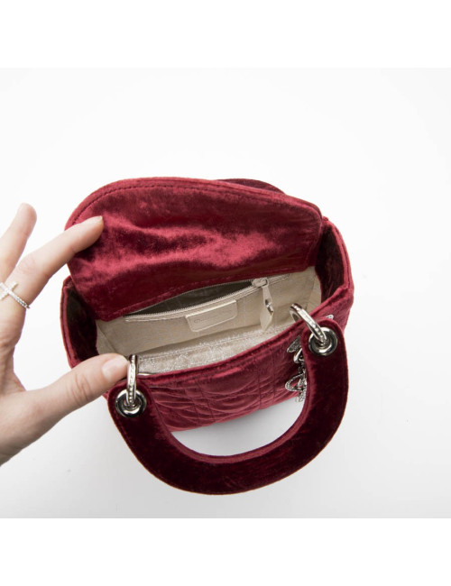 Mini sac Lady D CHRISTIAN DIOR en velours de soie rouge cardinal