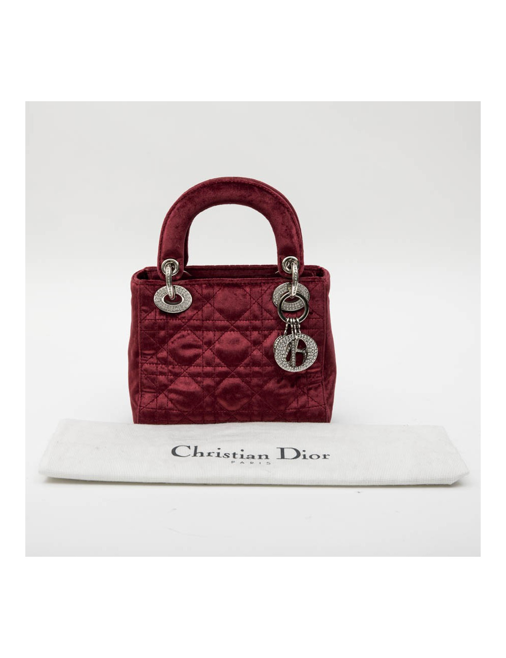 Mini sac Lady D CHRISTIAN DIOR en velours de soie rouge cardinal