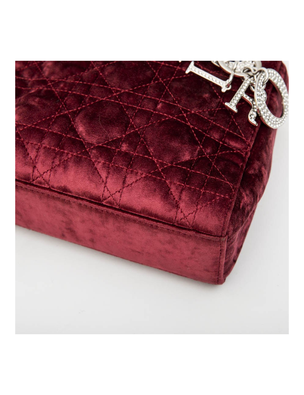 Mini sac Lady D CHRISTIAN DIOR en velours de soie rouge cardinal