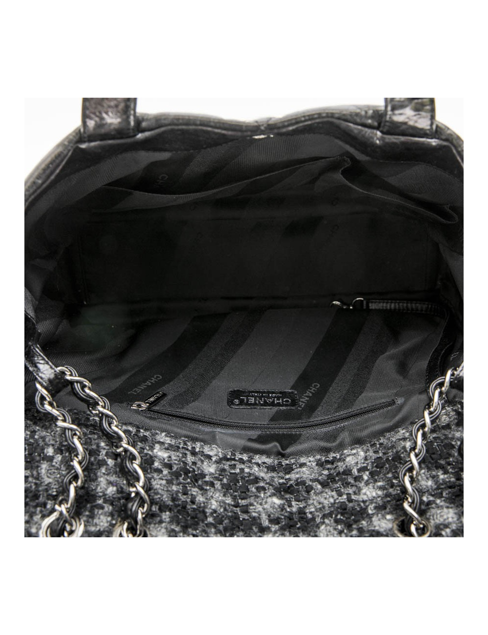 Sac CHANEL cuir vieilli noir et rabat en tweed gris
