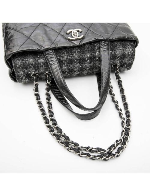 Sac CHANEL cuir vieilli noir et rabat en tweed gris