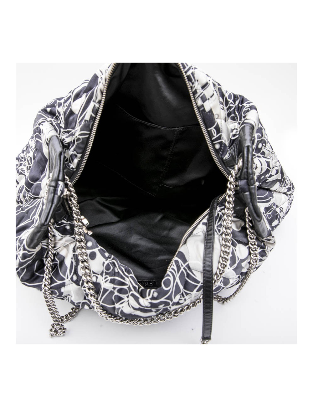 Sac cabas CHANEL en foulard soie 
