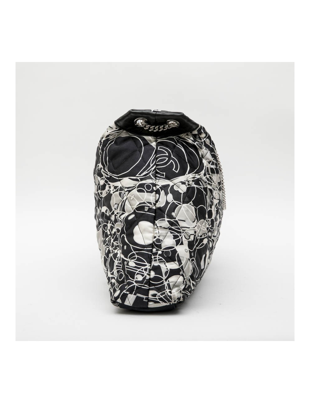 Sac cabas CHANEL en foulard soie 