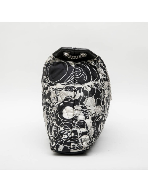 Sac cabas CHANEL en foulard soie 