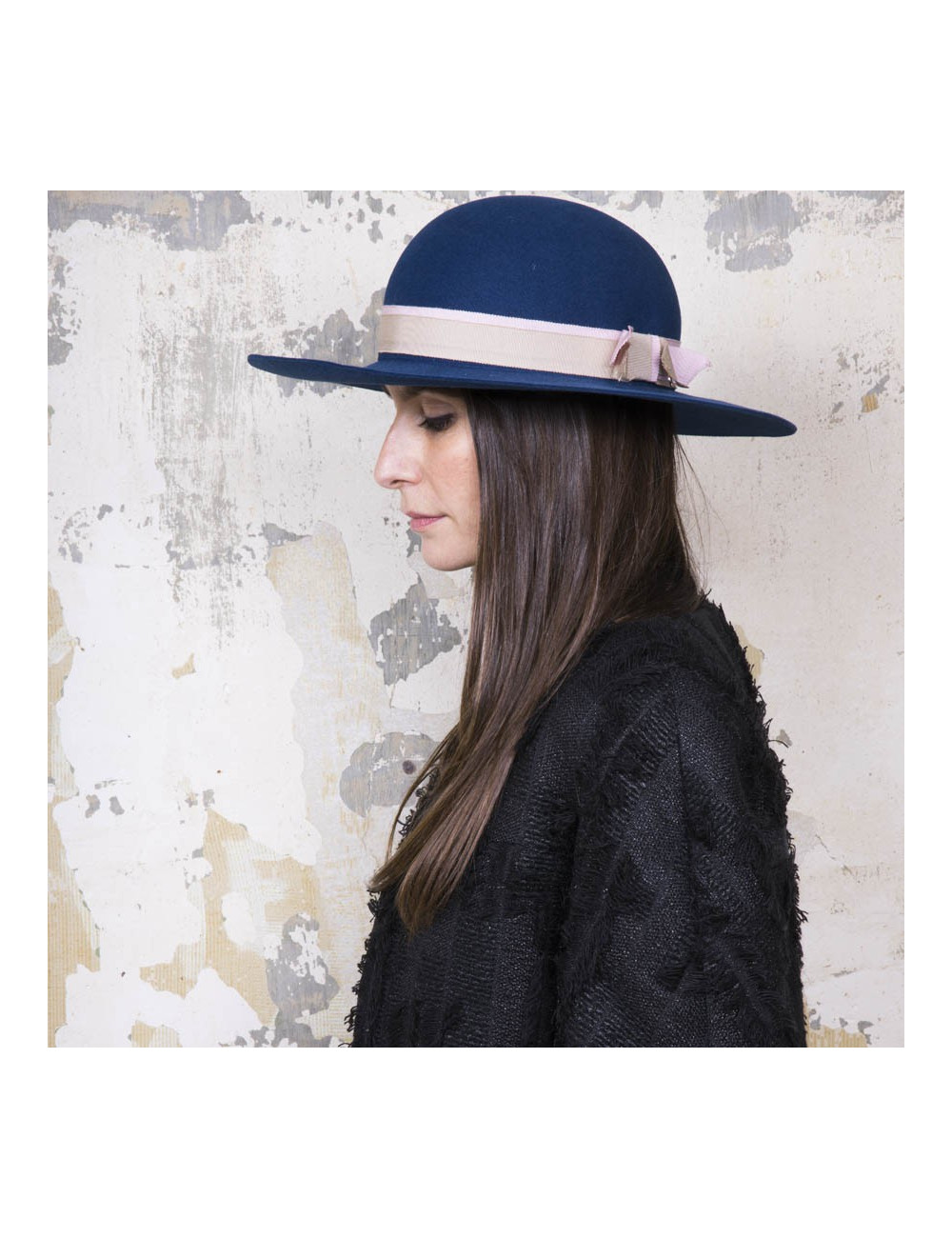 E.S Chapeau TM MAISON MICHEL en feutrine bleue