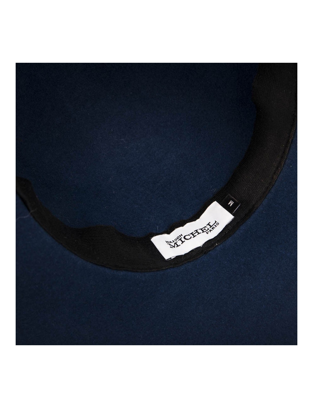 E.S Chapeau TM MAISON MICHEL en feutrine bleue