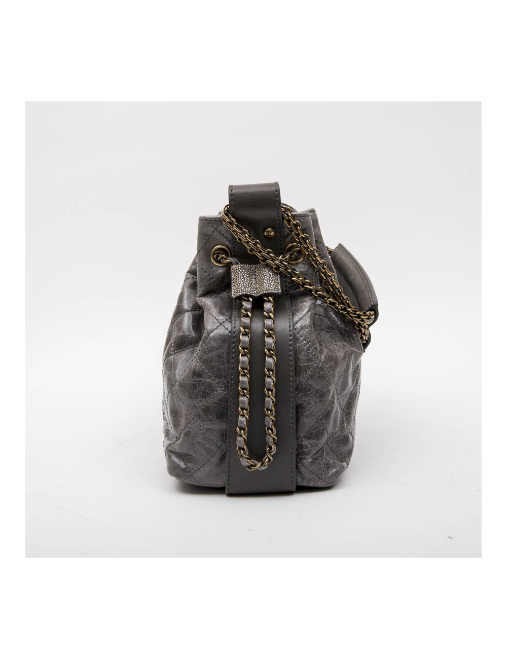 Sac CHANEL en cuir vieilli gris en galuchat