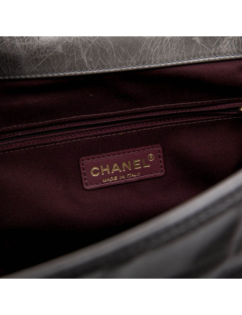 Sac CHANEL en cuir vieilli gris en galuchat