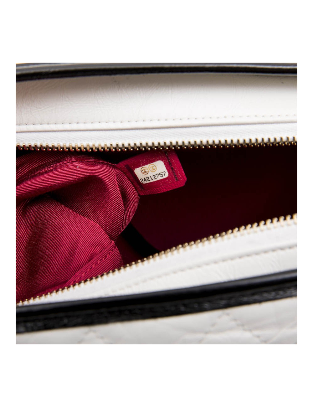 Sac Hobo Gabrielle CHANEL bicolore blanc et noir