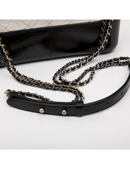 Sac Hobo Gabrielle CHANEL bicolore blanc et noir