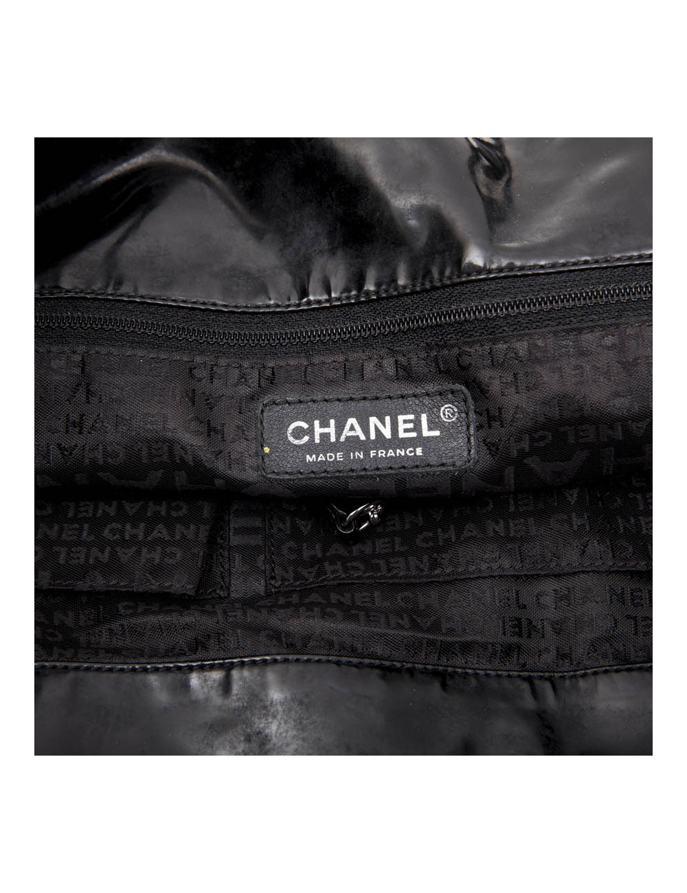 Cabas CHANEL en cuir verni noir