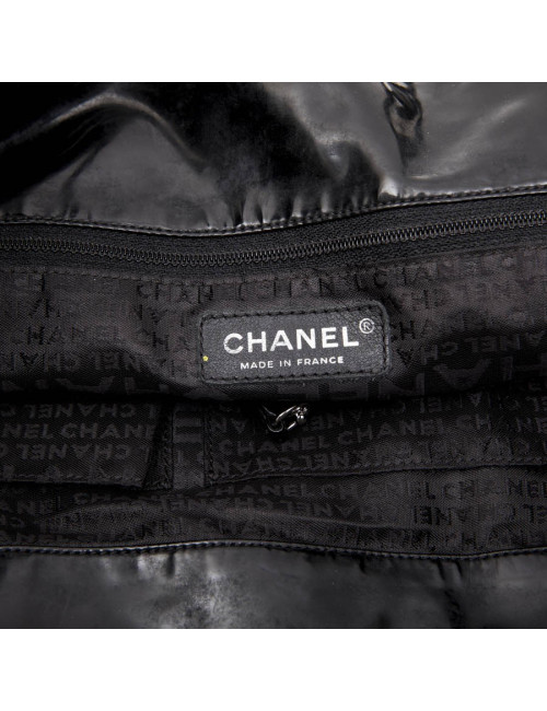 Cabas CHANEL en cuir verni noir