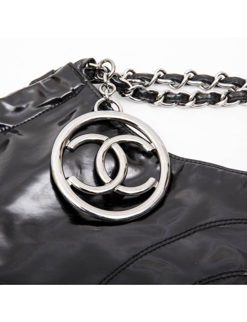 Cabas CHANEL en cuir verni noir