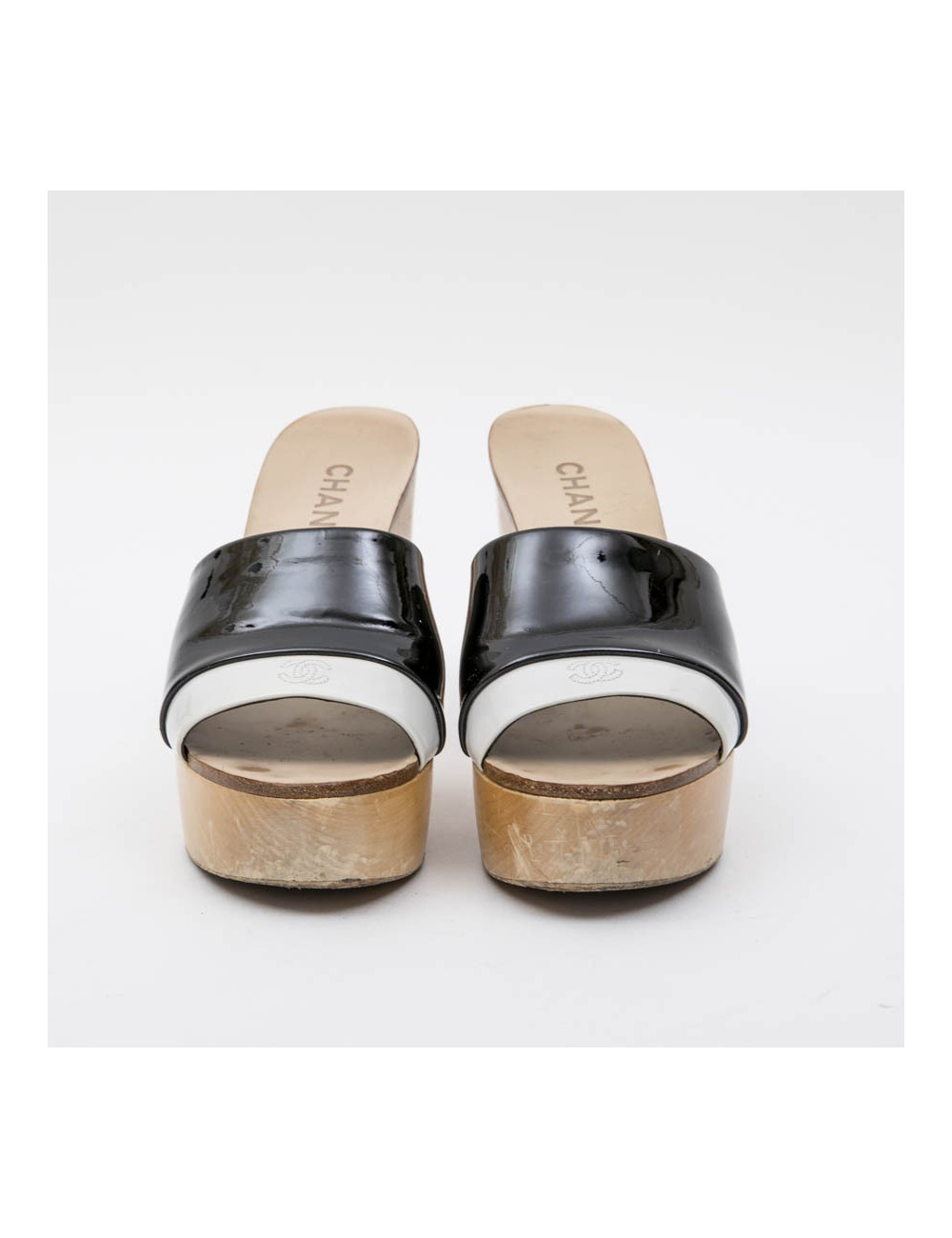 Sabots T 37.5 CHANEL en bois