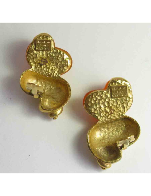 Boucles d'oreille clips CHRISTIAN DIOR vintage en métal doré et plexi orange