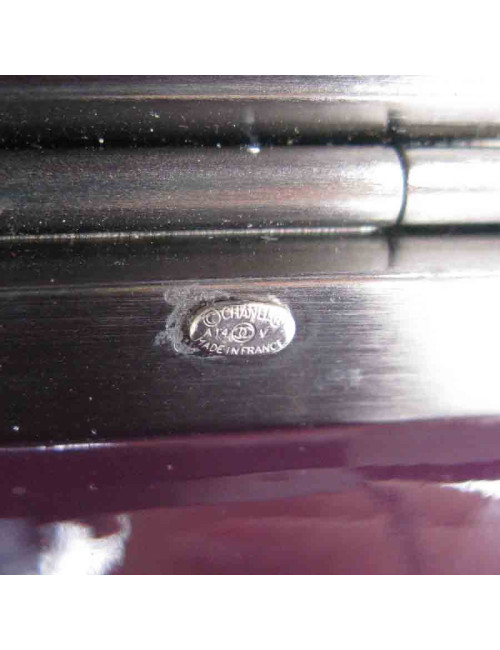 Manchette CHANEL graffitis en résine violette