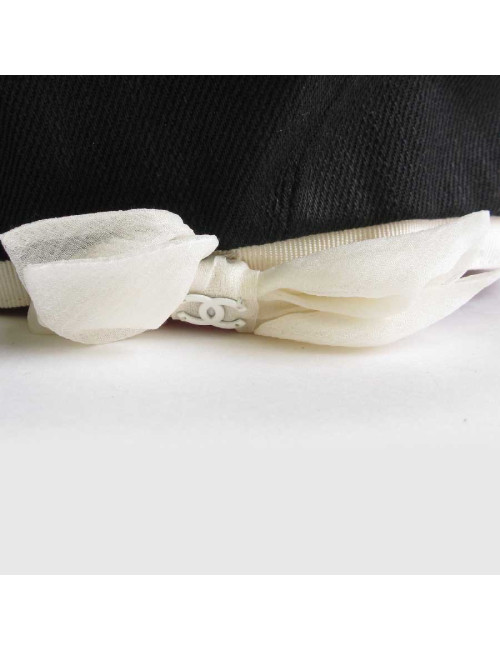 Beret T 58 CHANEL  coton noir et liseret blanc et noeud écru