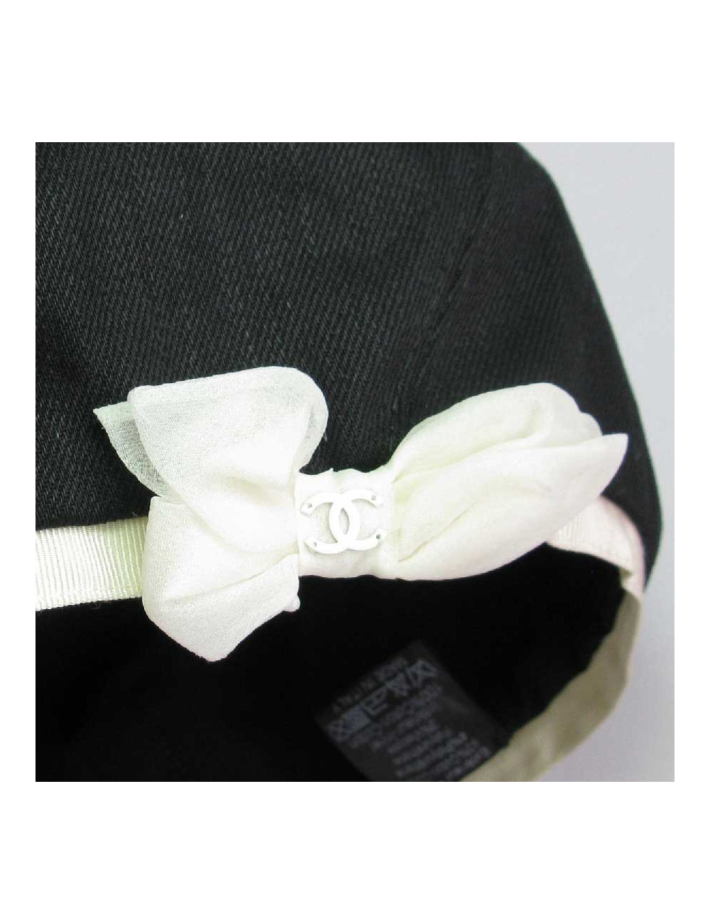 Beret T 58 CHANEL  coton noir et liseret blanc et noeud écru