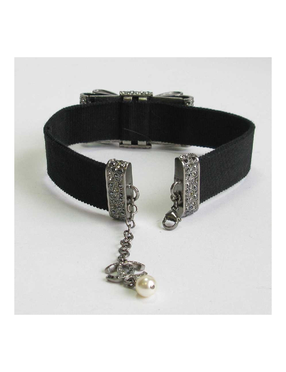 Collier ras de cou CHANEL noeud strass en métal argenté