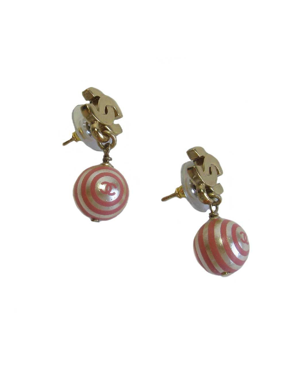Boucles d'oreille clous CHANEL avec perles nacrées et cercles 