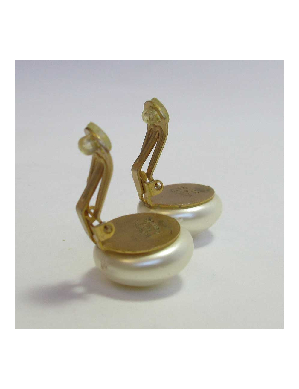 CHANEL Couture clip-on earrings in pearly molten glass