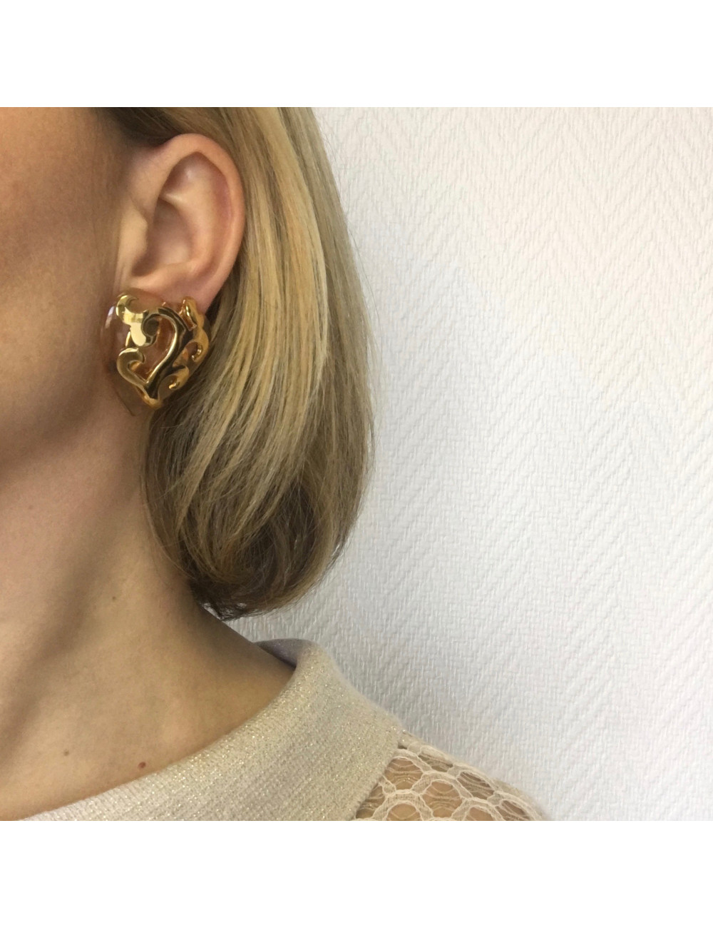 Boucles d'oreille clips coeur YSL YVES SAINT LAURENT dorées et transparentes