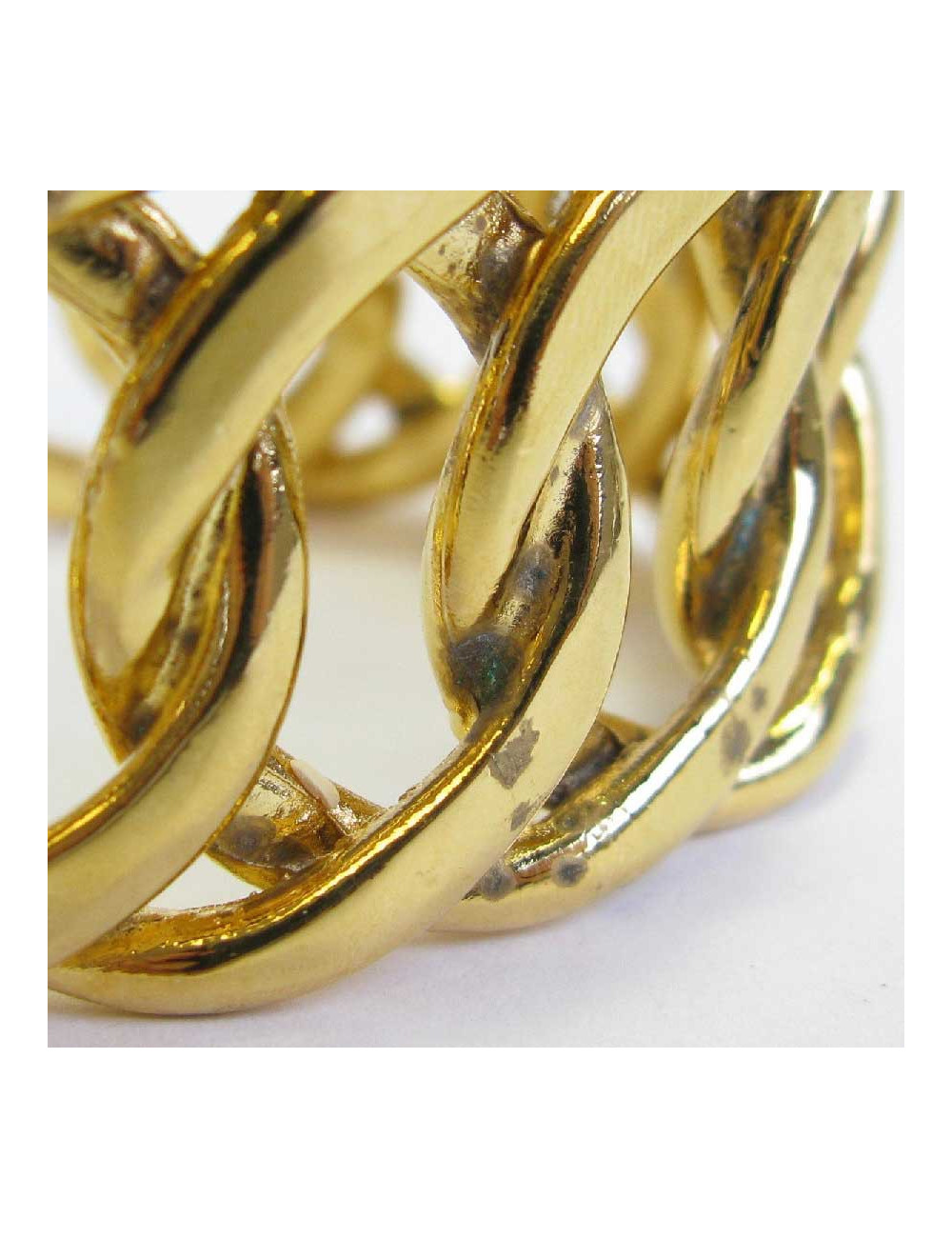 CHANEL vintage cuff bracelet in gilt metal braided chain