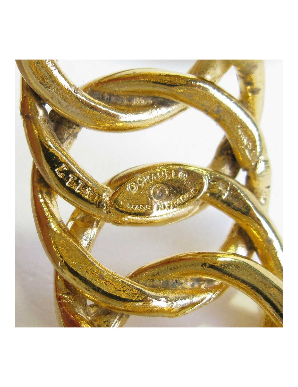 PRIX d'ACHAT Manchette CHANEL vintage en chaine tressée rigide dorée