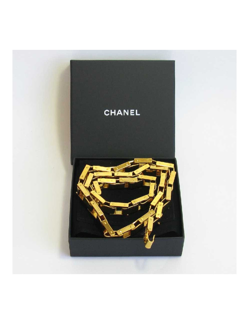 CHANEL vintage articulated belt in gilded metal