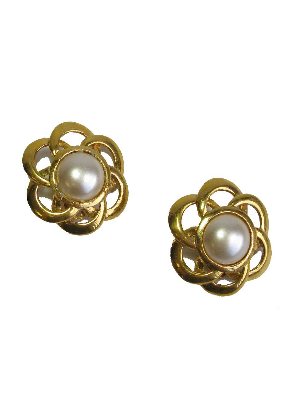 CHANEL Couture Vintage clip-on earrings in gilt metal and pearl