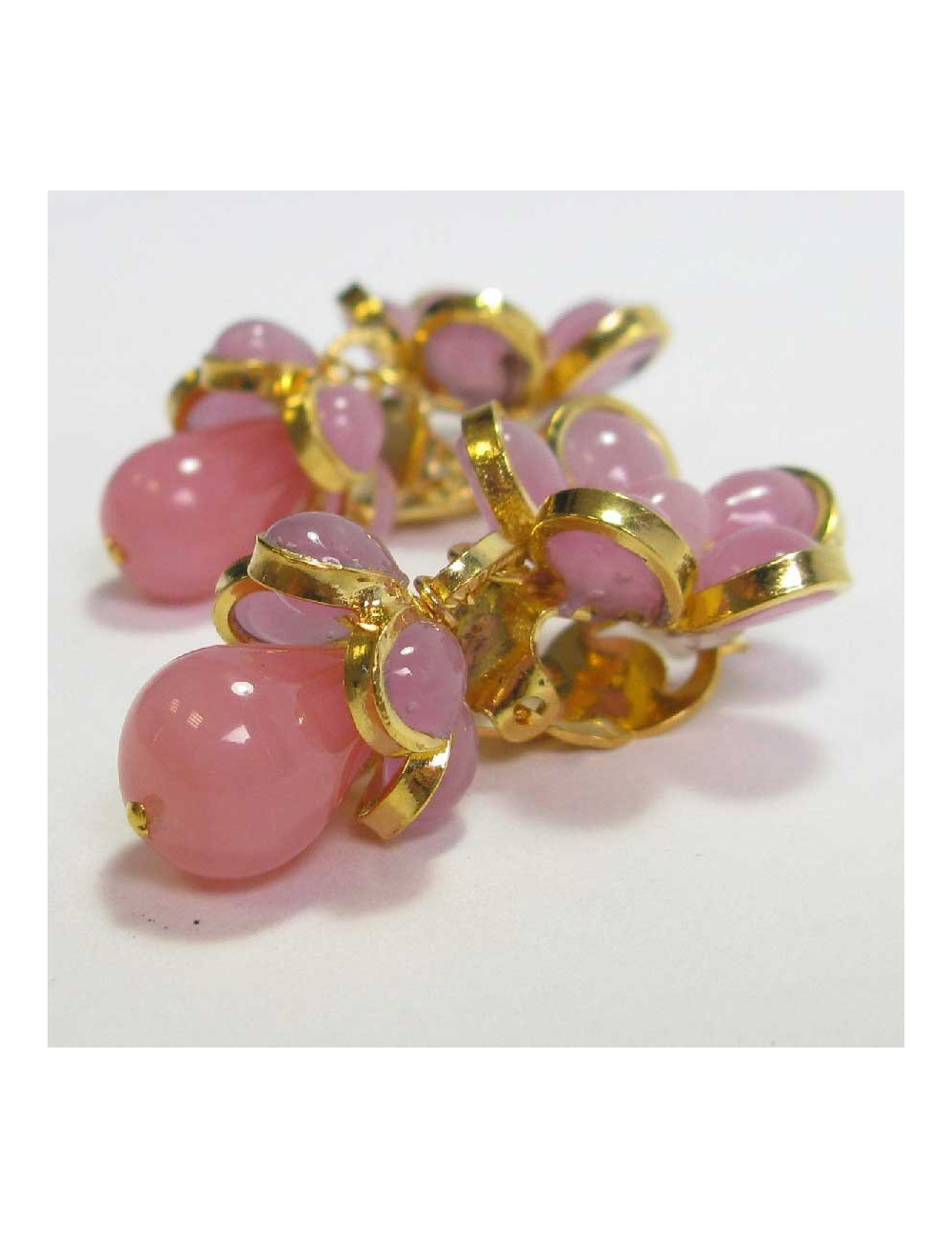 Boucles d'oreille clips MARGUERITE DE VALOIS pendantes fleurettes roses