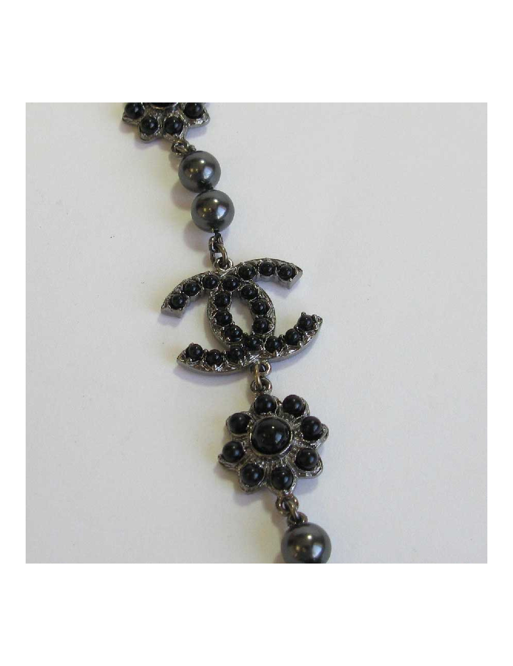 Sautoir CHANEL perles noires