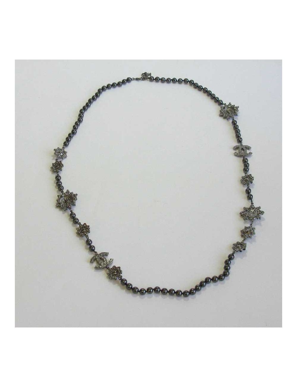 Sautoir CHANEL perles noires