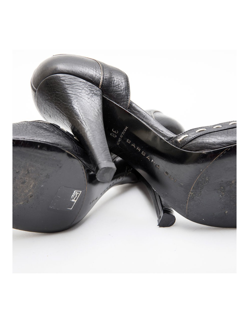 Escarpins T 38 BARBARA BUI cuir noir et piqûres sellier