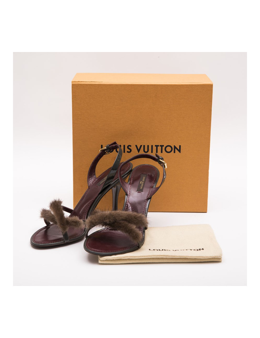 Sandales hautes T 39 LOUIS VUITTON avec bandes vison