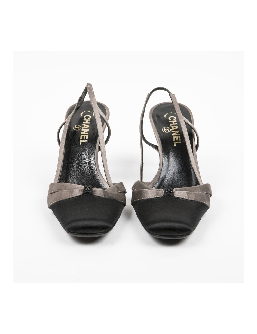 Escarpins T 38.5 CHANEL bicolores