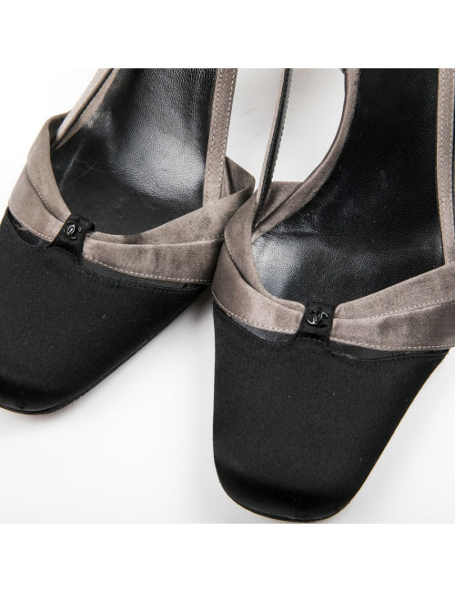 Escarpins T 38.5 CHANEL bicolores