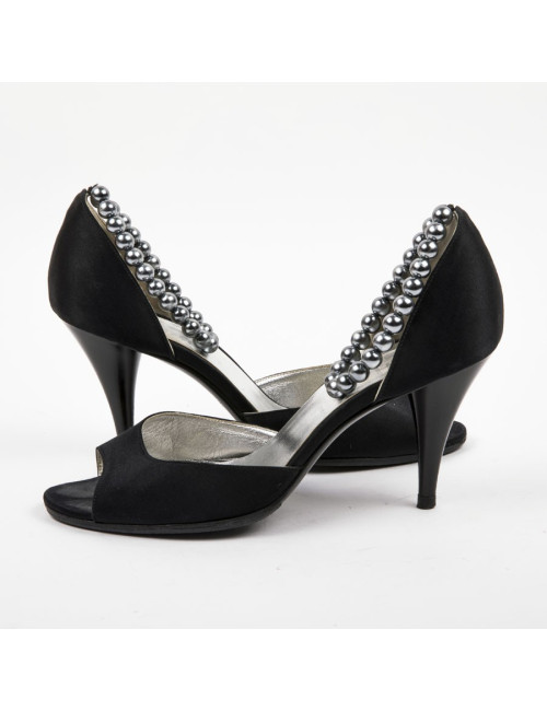 CHANEL high heels in black duchess satin and pearls size 37FR