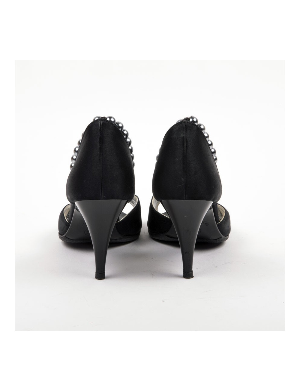 CHANEL high heels in black duchess satin and pearls size 37FR