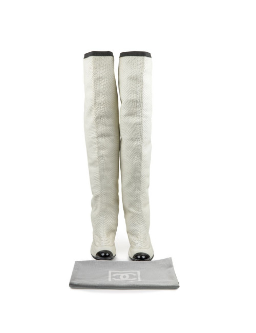Cuissardes T 37 CHANEL en python blanc
